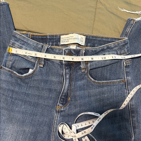 Abercrombie & Fitch Dark Blue Ankle Jeans - Picture 5 of 9